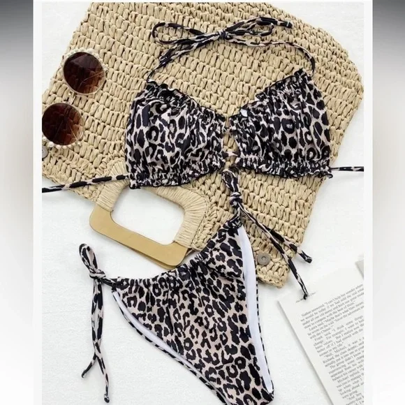 Leopard bikini - Picture 3 of 5